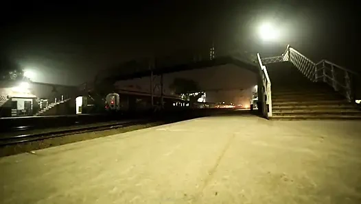 Сводный брат занимался сексом с сводной сестрой на балконе Teris, принимая позу раком большие сиськи