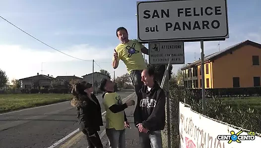 Üvey oğul sandviçte mutlu