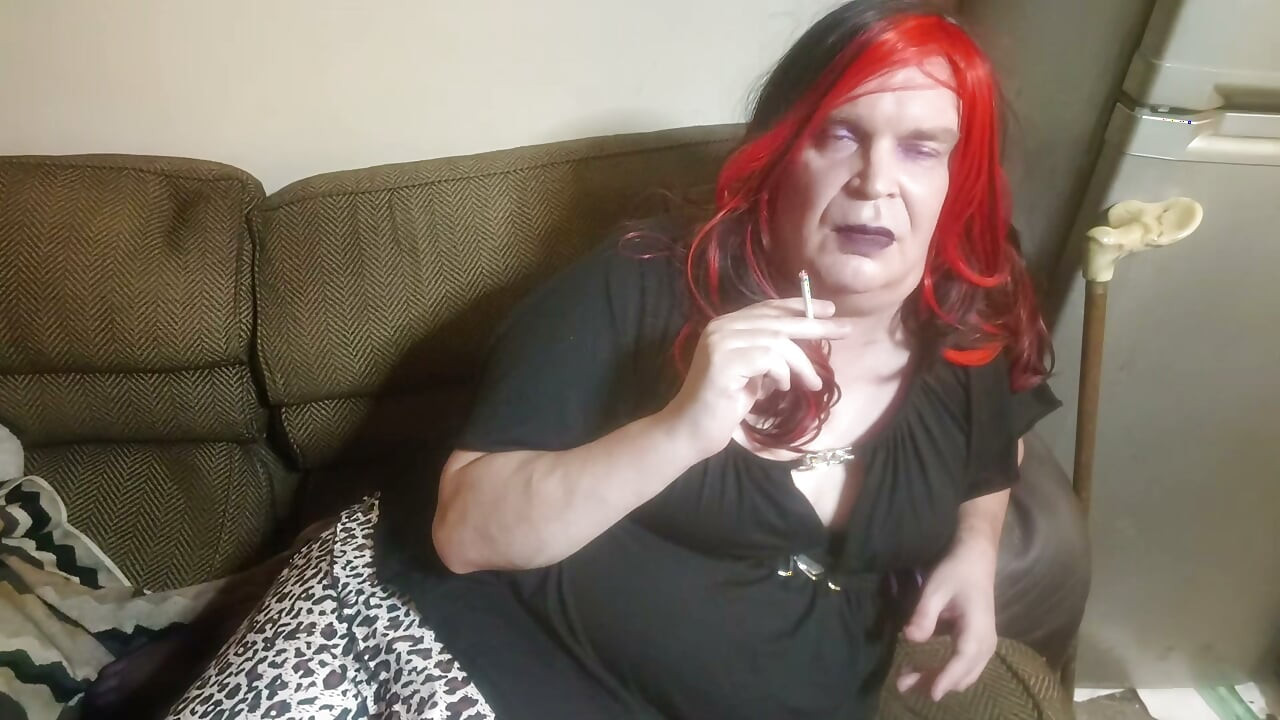 Part 1 - BBW TV discussing her nylon fetish fantasies.