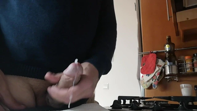 Quick jerkoff with cumshot in the kitchen