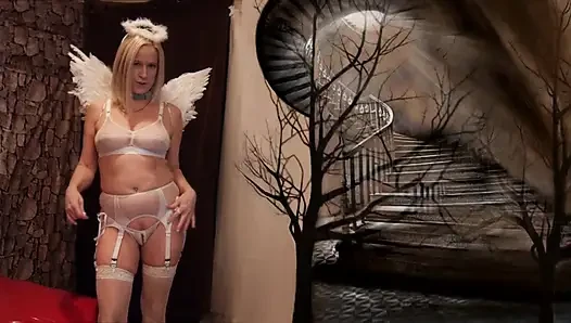 Angel Cinnamon Fucks Bwc Turns Dark
