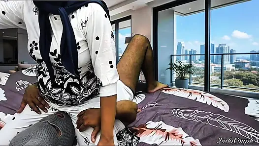 Dudukin muka, posisi aduhai dan dicrot di dalam: dominasi terbaik .memek istri muncrat