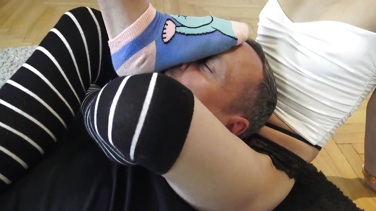 L-logikasock Sniffing Terror.