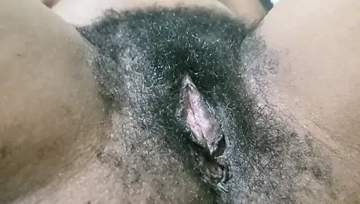 Memek gila amatir yang sangat panas memberikan energi sensual yang tak tertahankan, kecantikan alami