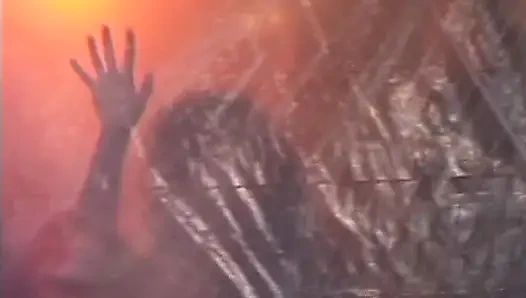 Cewek lesbian perancis yang menawan lagi asik muasin memeknya pakai mainan seks