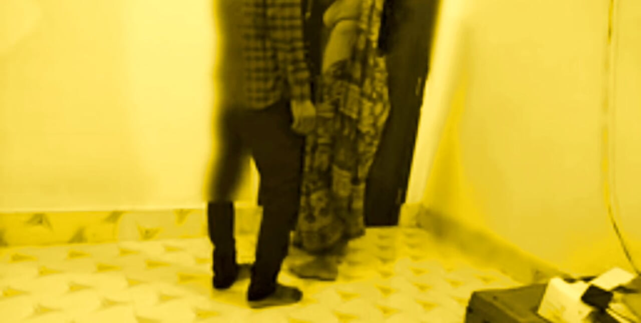 I went to Hot bhabhi's house during Rainy vacation and enjoyed a lot with my lovely bhabhi,