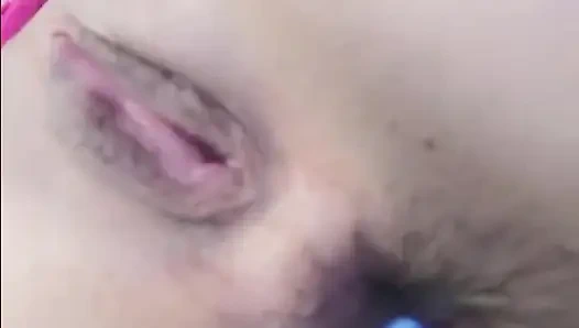 Красивый оргазм заканчивается весь мокрый, как если вам нравится и комментировать!