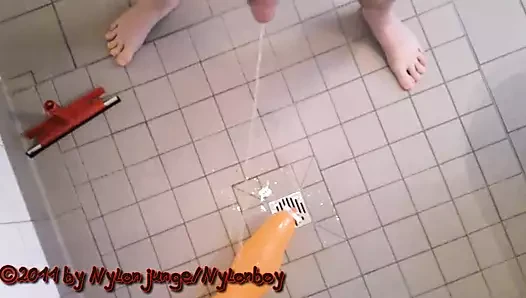 Piss Balloon