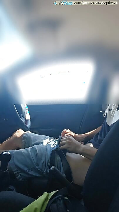 Crot di dalam mobil di pinggir jalan