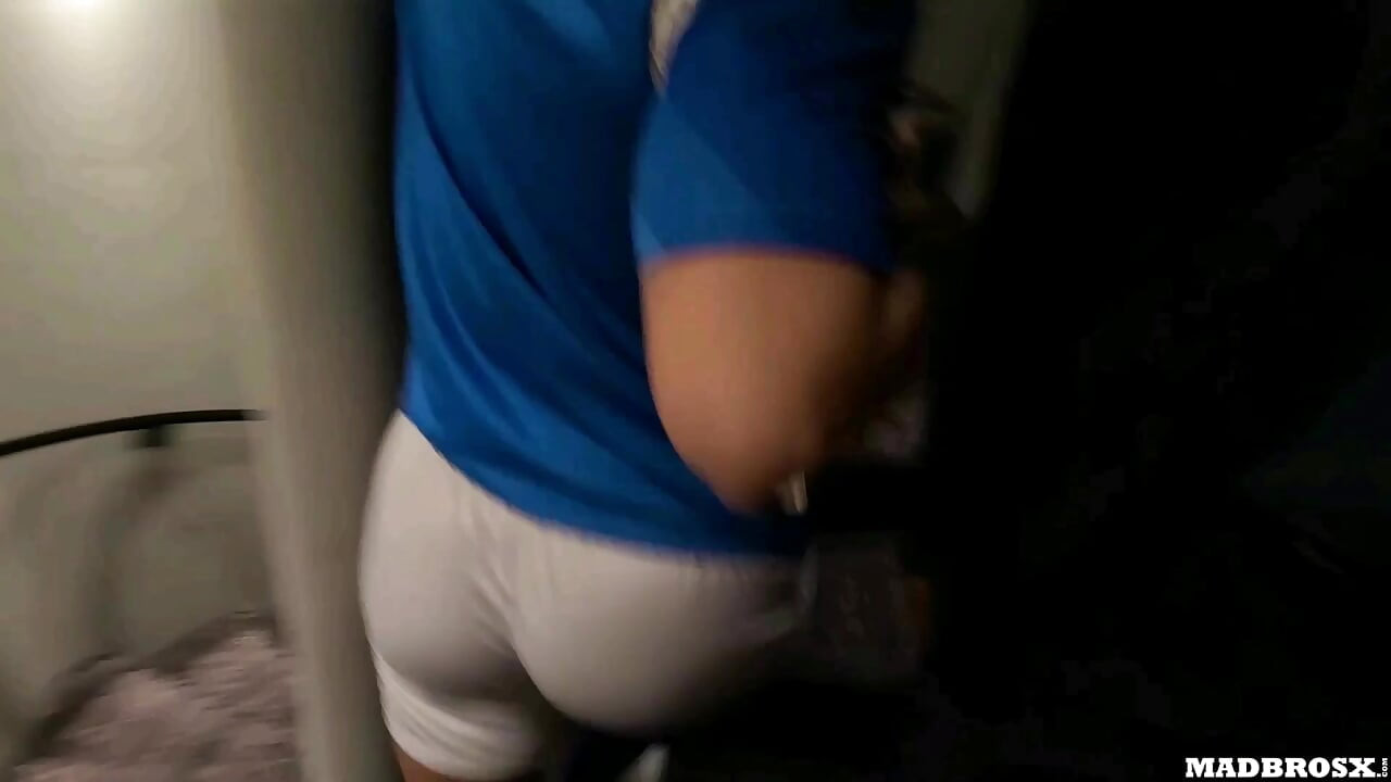 An Italian Fan From Napoli Cheats On Her Boyfriend And Agrees To Get Her Ass Pounded To Apologize !!!