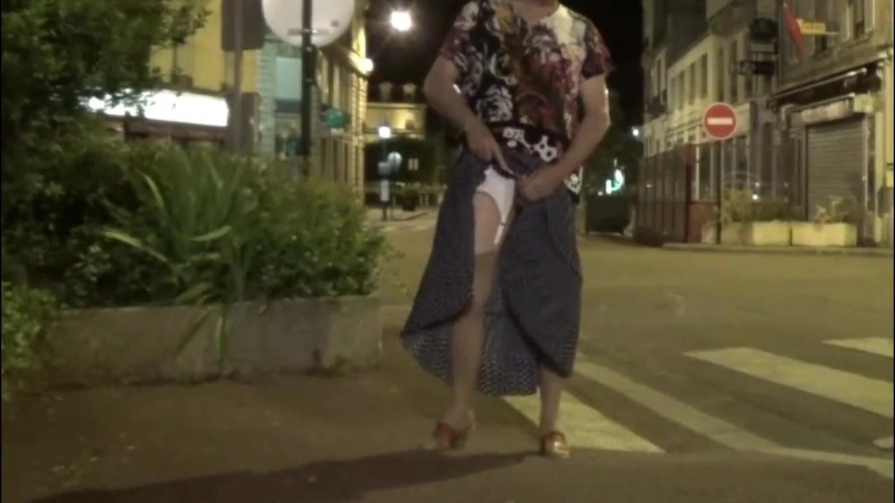 Chuyển giới travesti âm thanh niệu đạo ngoài trời thành phố 27