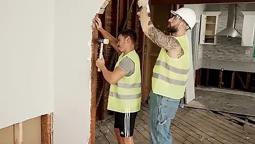 İki Adamın Yeni Videosu