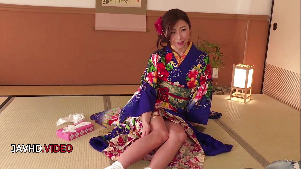 Ayumi Shinoda Kimono Blowjob Live Cam Show