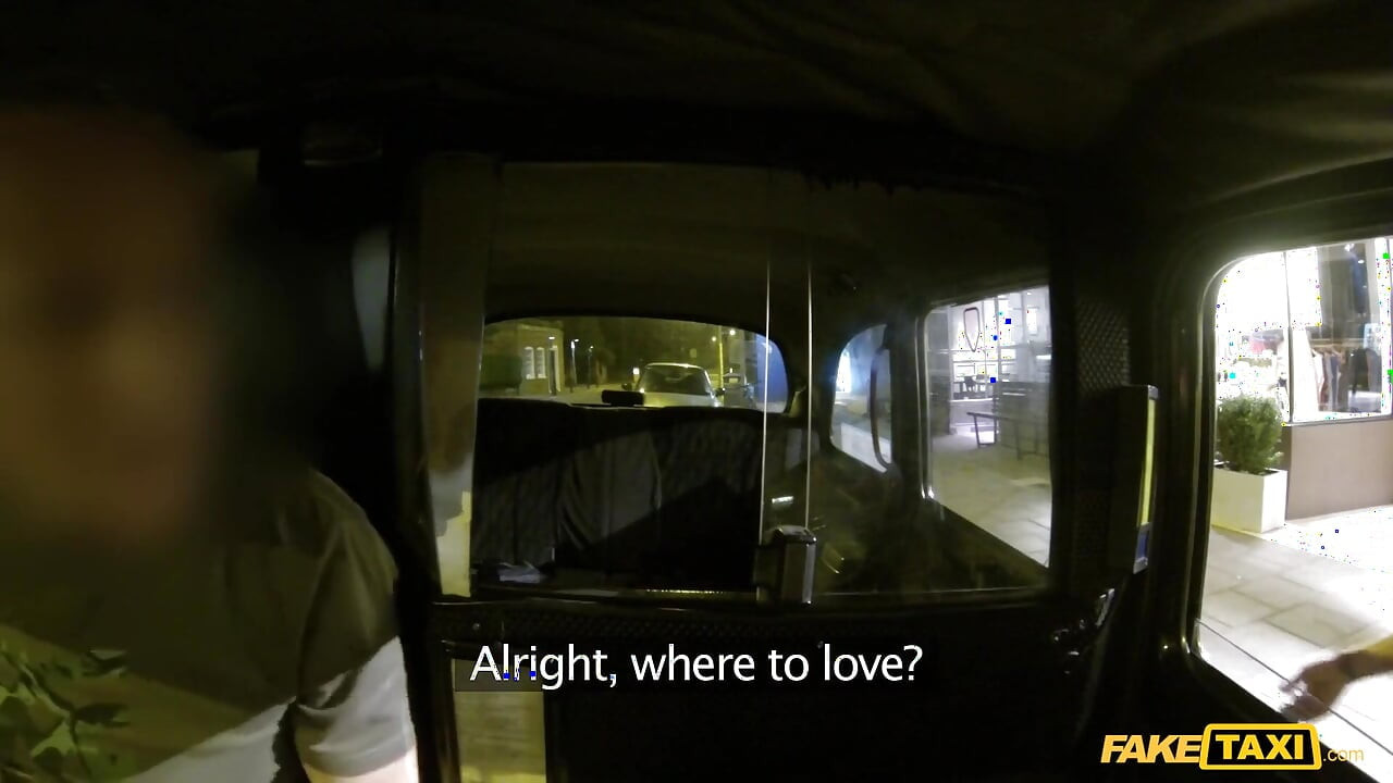 Fake Taxi - loira linda oferece seu corpo em forma para prazer do taxista e foda nos peitos
