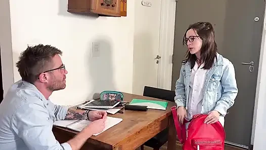 Gurunya rela dikasih uang sama bayarannya untuk seks anal