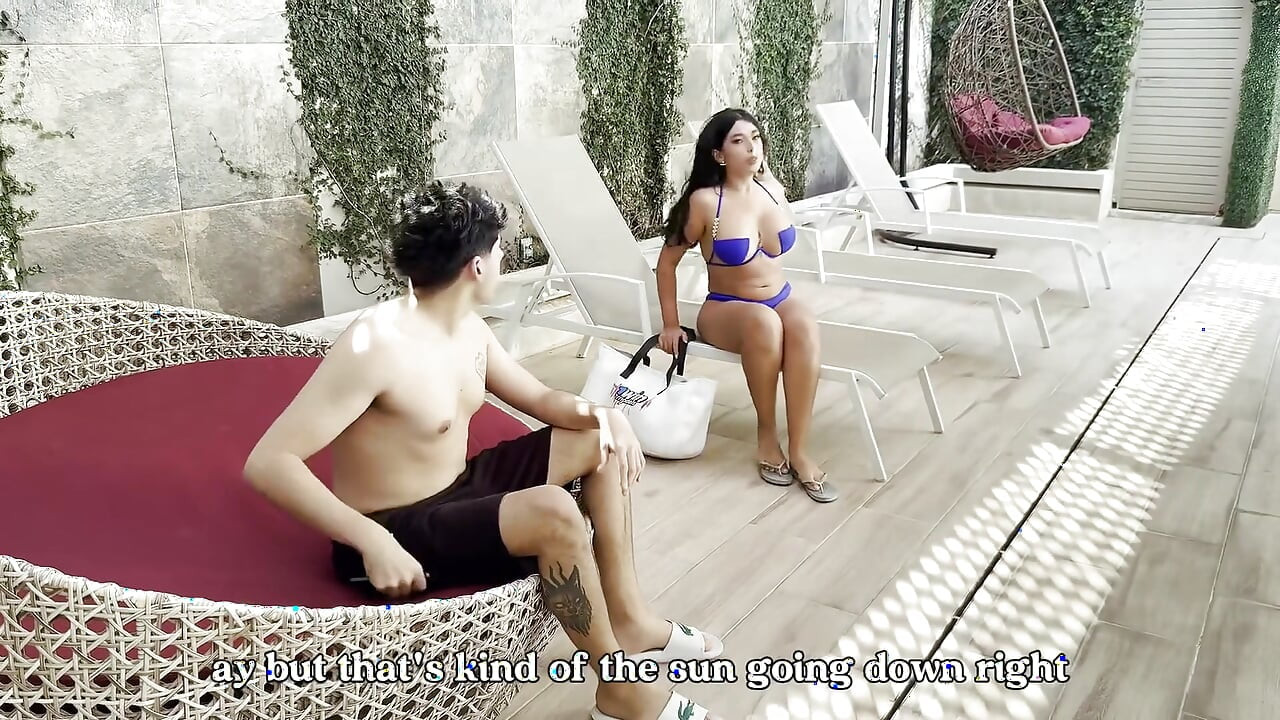 Sexy Brunette Seduces Me and Makes Me Cum in a Pool