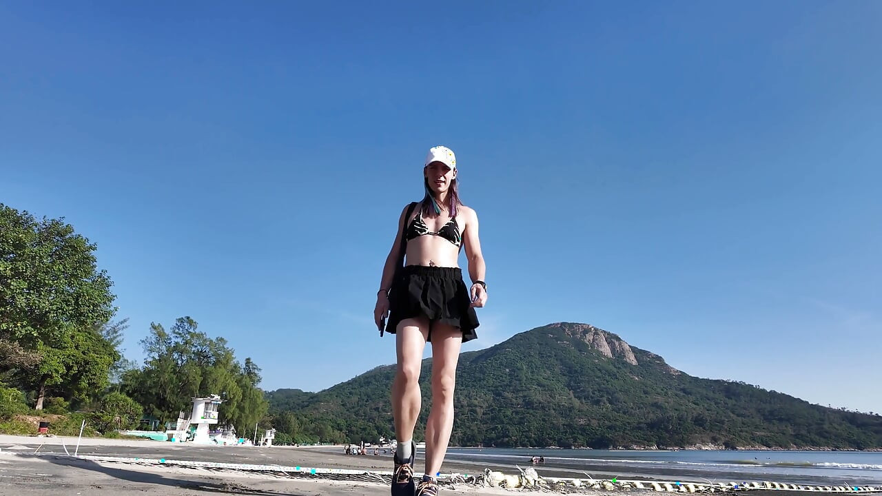 Đụ đít tại nhà vệ sinh công cộng bãi biển