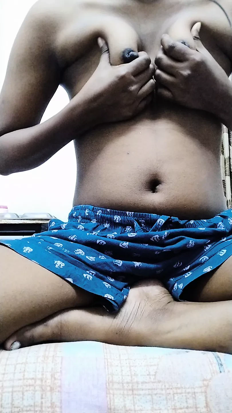 Indian desi bhabhi video call with unknown boy – day time video, viral, mms leaked 4