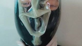 Mijn eerste latexmasker -ademspel