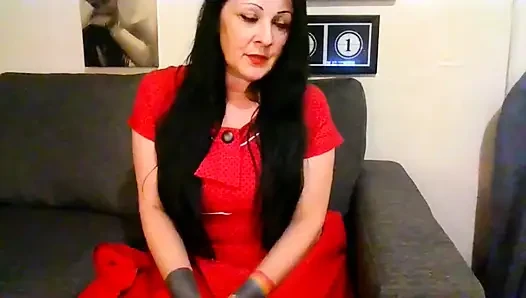 Seksi orta yaşlı seksi kadın esniyor