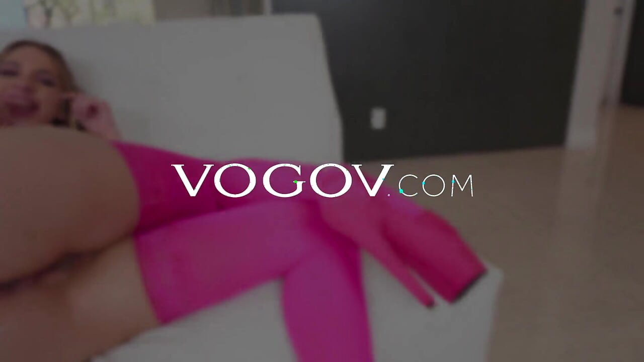 Khloe Kapri gets big cock in ass – VOGOV