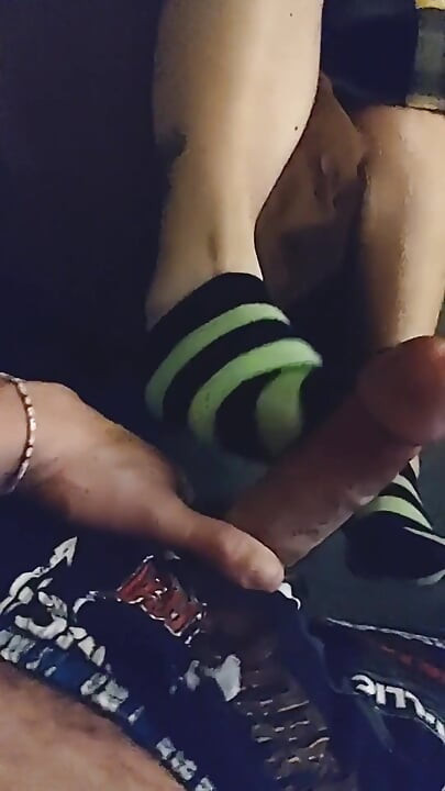 Muie extrem de sexy cu gleznă și labă cu șosetă