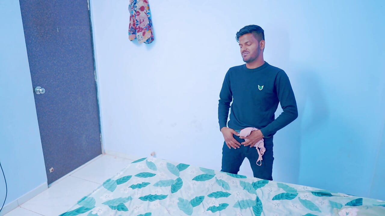 Sexy bhabhi caught her devar while he was masturbating with her bra