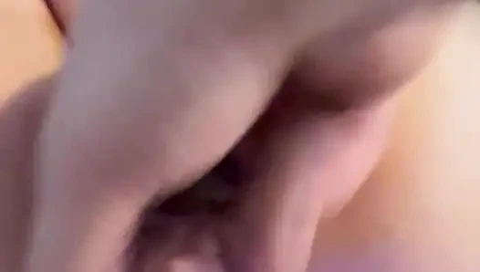 Шаловливая мачеха изменяет с отчимом друга сына