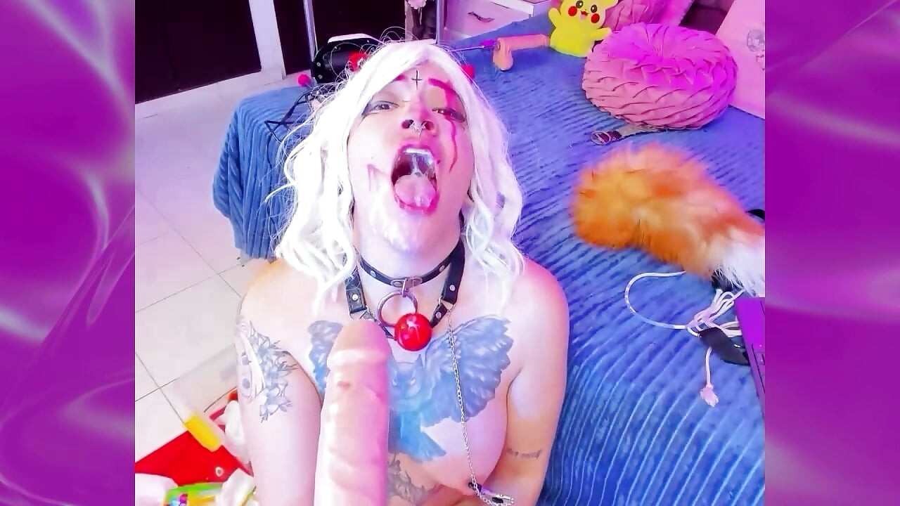 COSPLAY GIRL play ASS and DILDO