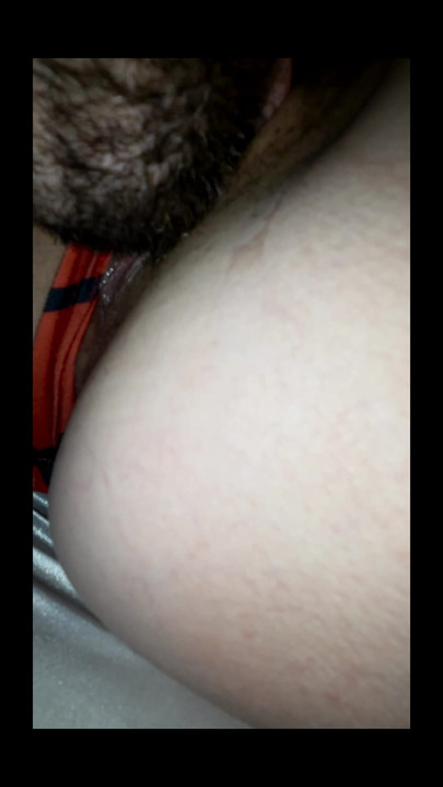 Julia Noir แม่เลี้ยงอังกฤษที่ร้อนแรงที่สุดยั่วควยใหญ่ของลูกชายด้วยเท้าไนลอนเซ็กซี่ของเธอ จากนั้นก็อยากให้หีเธอเลียและเย็ด | คลิป 1