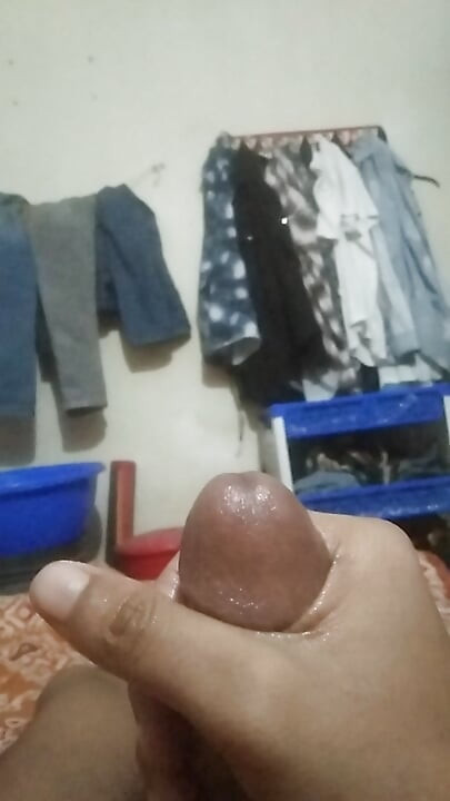 Odamda bir el işi aldım.