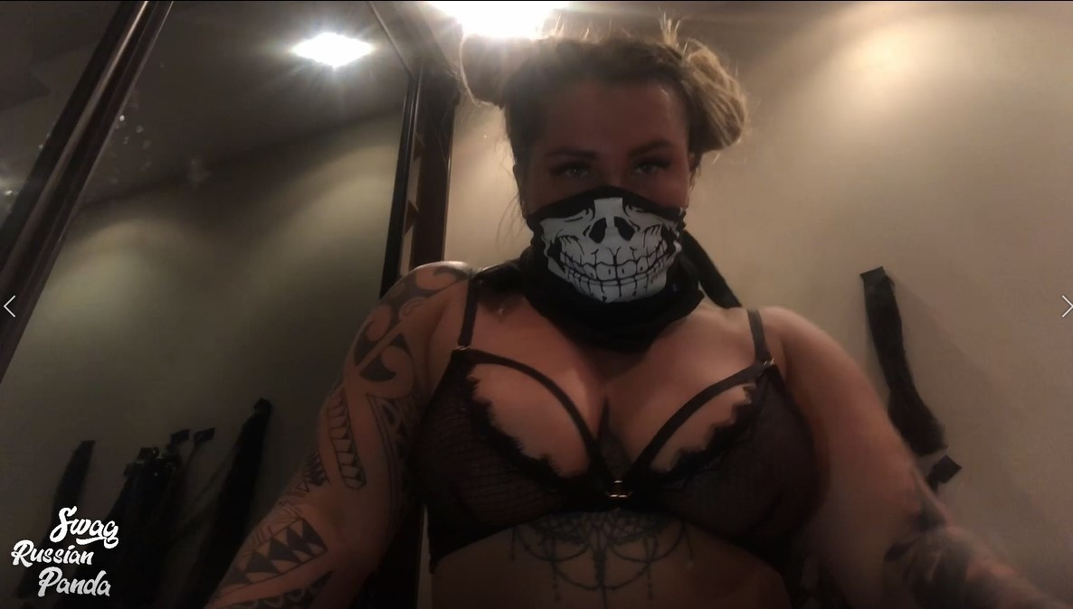 Swagrussianpanda Halloween pantat khas bergoyang video penuh