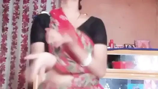 Сексуальная бхабхи-танец в свободном проникновении (Алон)