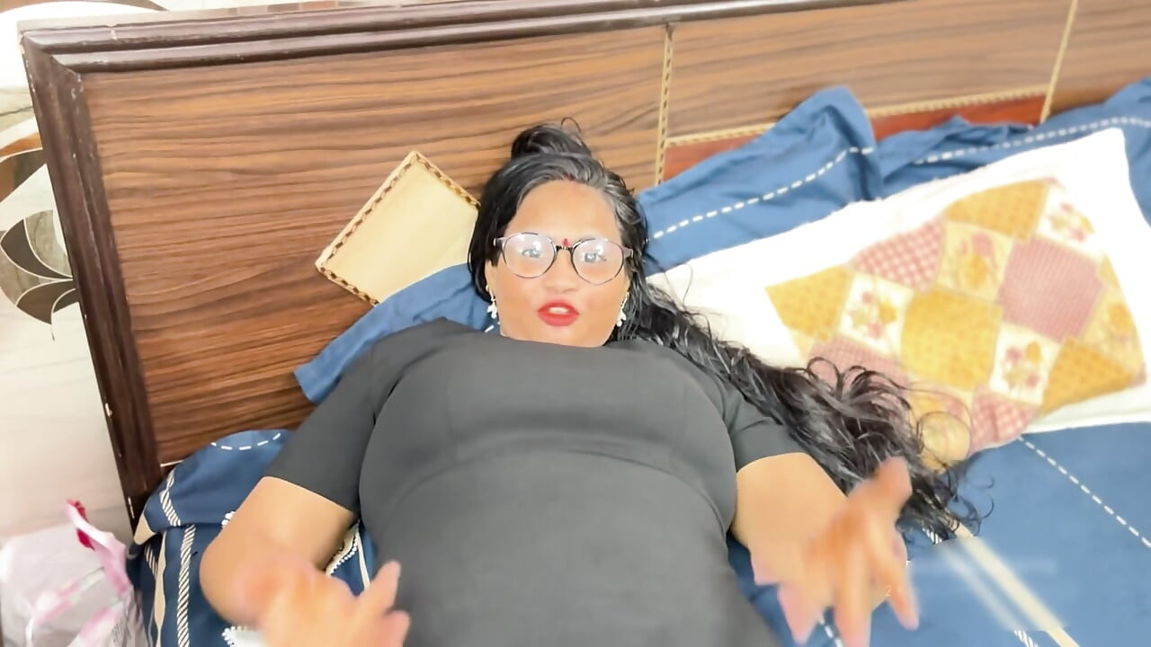 Hot Desi Bhabhi First Time Hotel Room. He Fucked Her Raw And Deep. Hindi Audio.