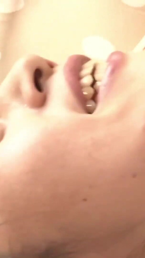 흑형 대물 에게 따먹히는 핫한 밀프 | 클립 3
