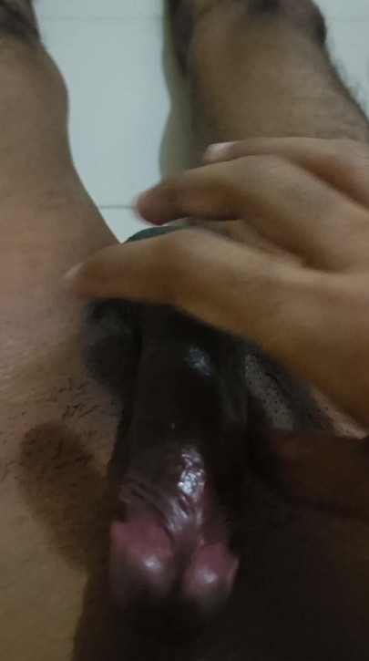 Masterbating enquanto toma banho