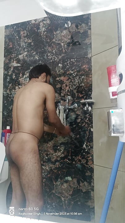 Shankar ke sath mein ek dusre ki gand maarte hue