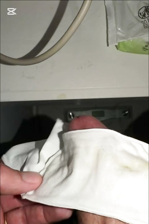 Chiloții albi ai soției mele însărcinate