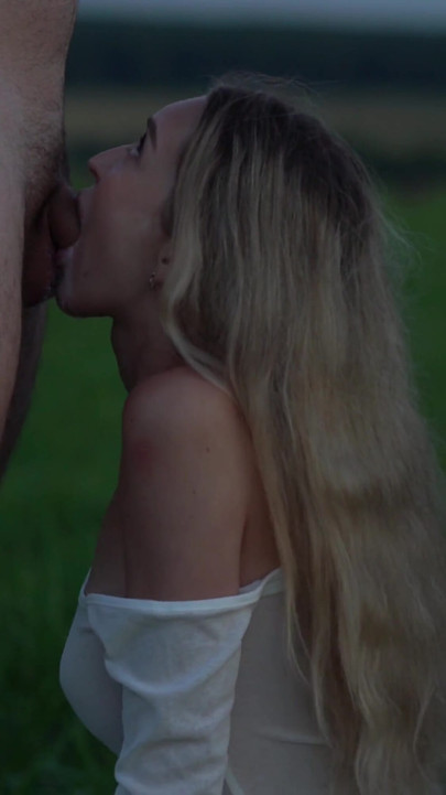 泡泡糖在別人的森林裡散步，喉嚨被狠狠地操了一下。 | 短片 1