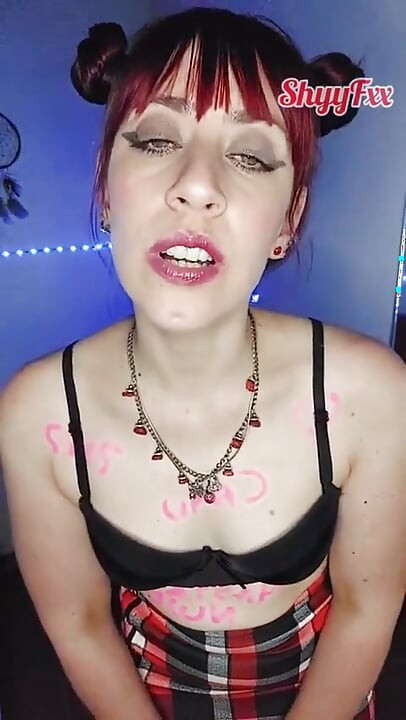 Shyyfxx Colegiala Caliente Le Ruega a Su Crush Que La Desvirgue Antes De Terminar El Colegio P1 JOI