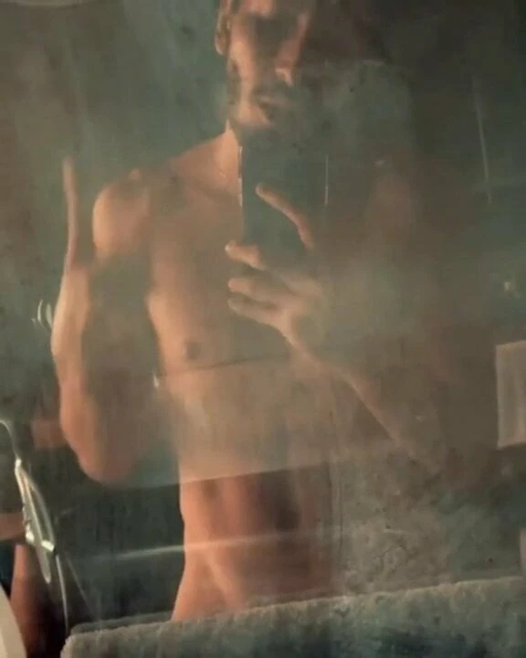 Casi desnudo yatra
