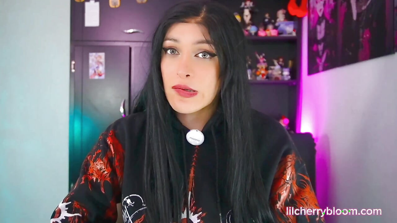 your goth bff is a homewrecker and want your dick