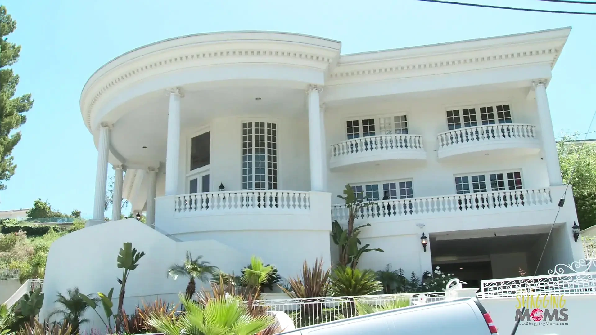 Chefe da máfia fazendo sexo a três com Dylan Ryder e Bridgette B