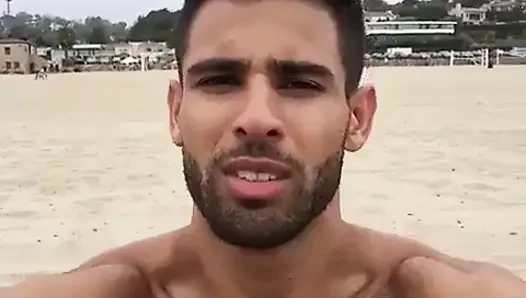 Str8 if you want to see his swimsuit