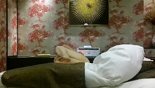 Sıh-sız ev hanımı seks videosu