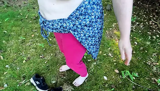 Мучение сисек во время похода