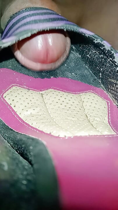 SOFT AND TIGHT PURPLE SNEAKERS BY MARIE