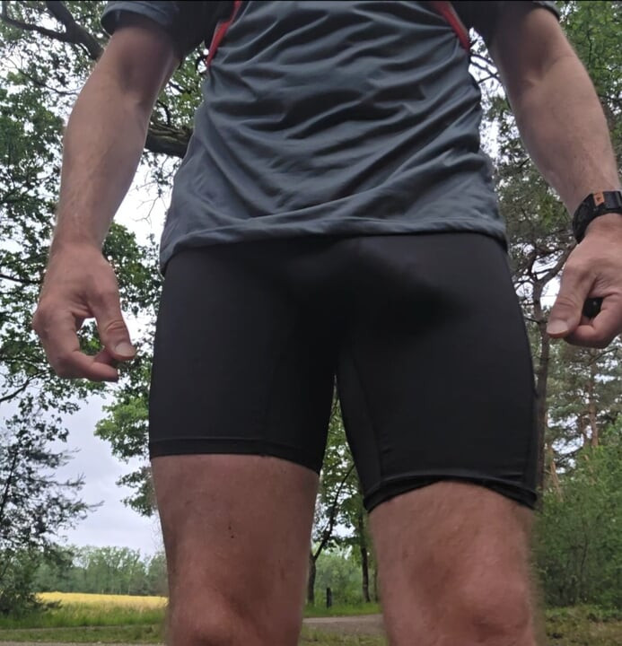 Public morning run dick