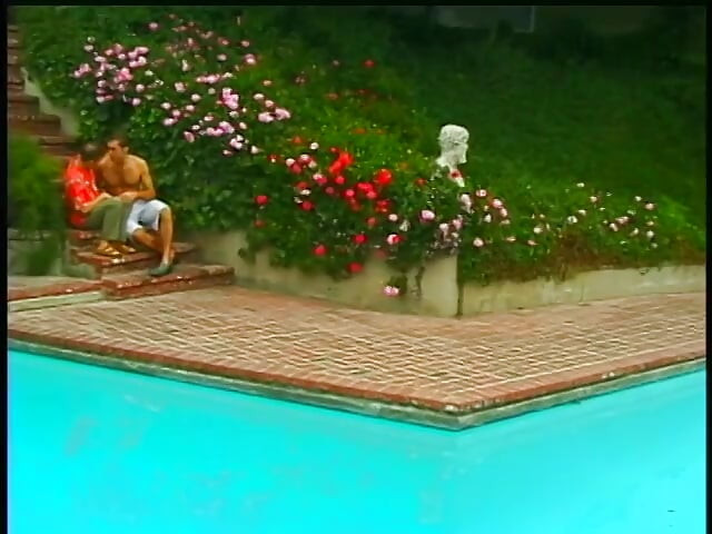Fit younger dude strips and gets drilled by sugar pop