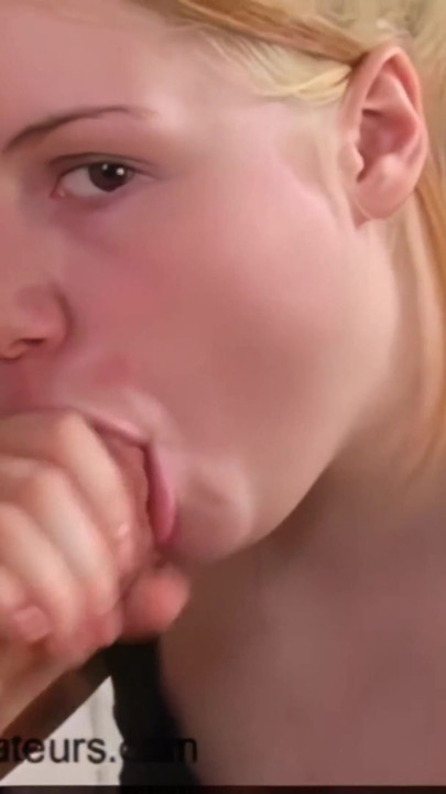Desperate Amateurs Bree e Tatiana chupam pau duro e ficam com os rostos cobertos de porra quente | Clipe 3